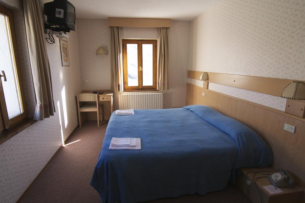 Hotel Folgore Passo Stelvio Rum bild